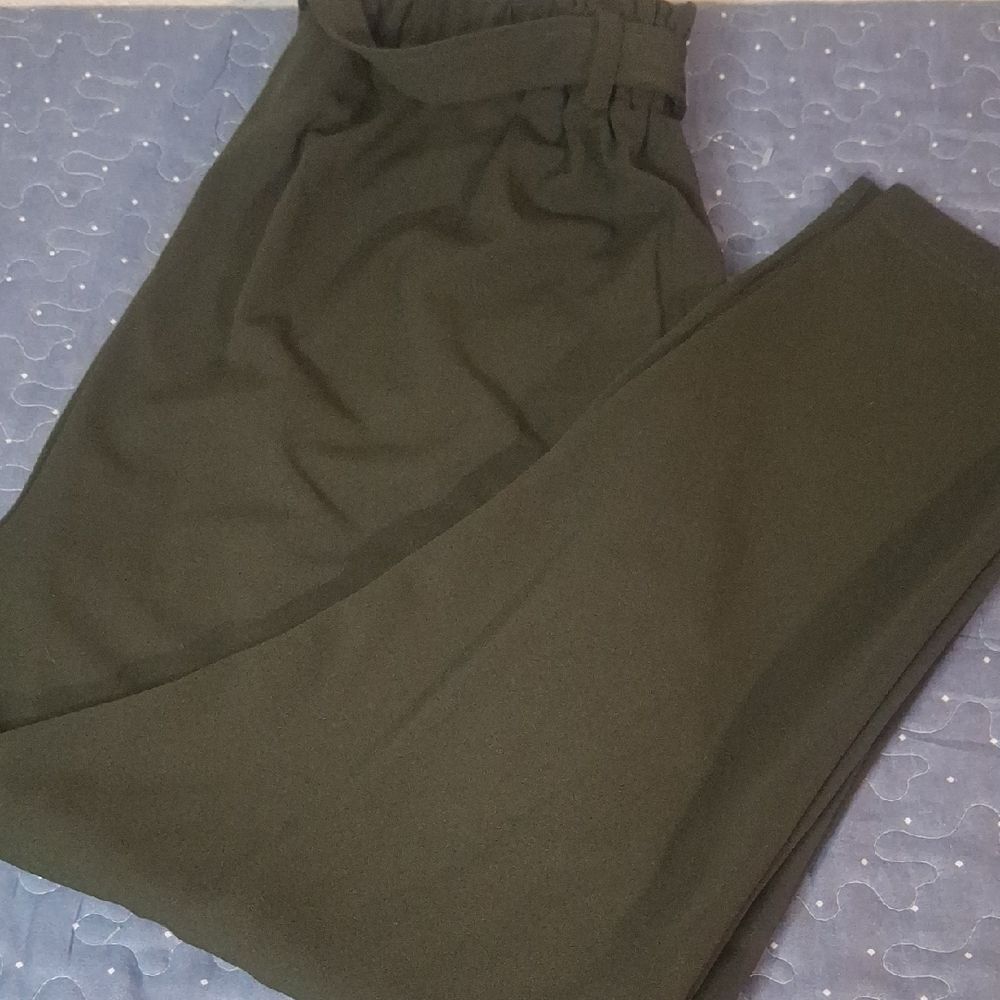 Charlotte Russe Dark Green Belted High rise pants size 2X NWT
